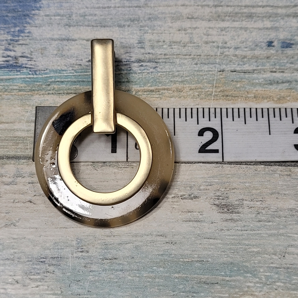 Resin Matte Gold Hoop Dangle Earrings. - Picture 4 of 6